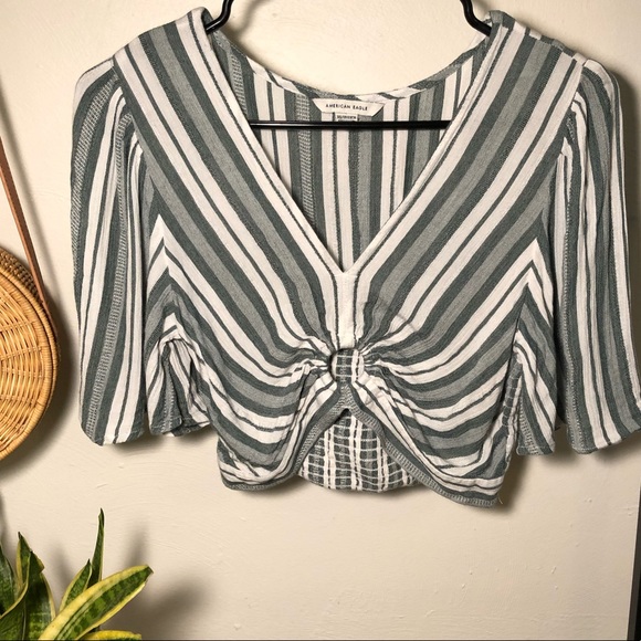 American Eagle - Cropped Ring Top - Picture 1 of 3